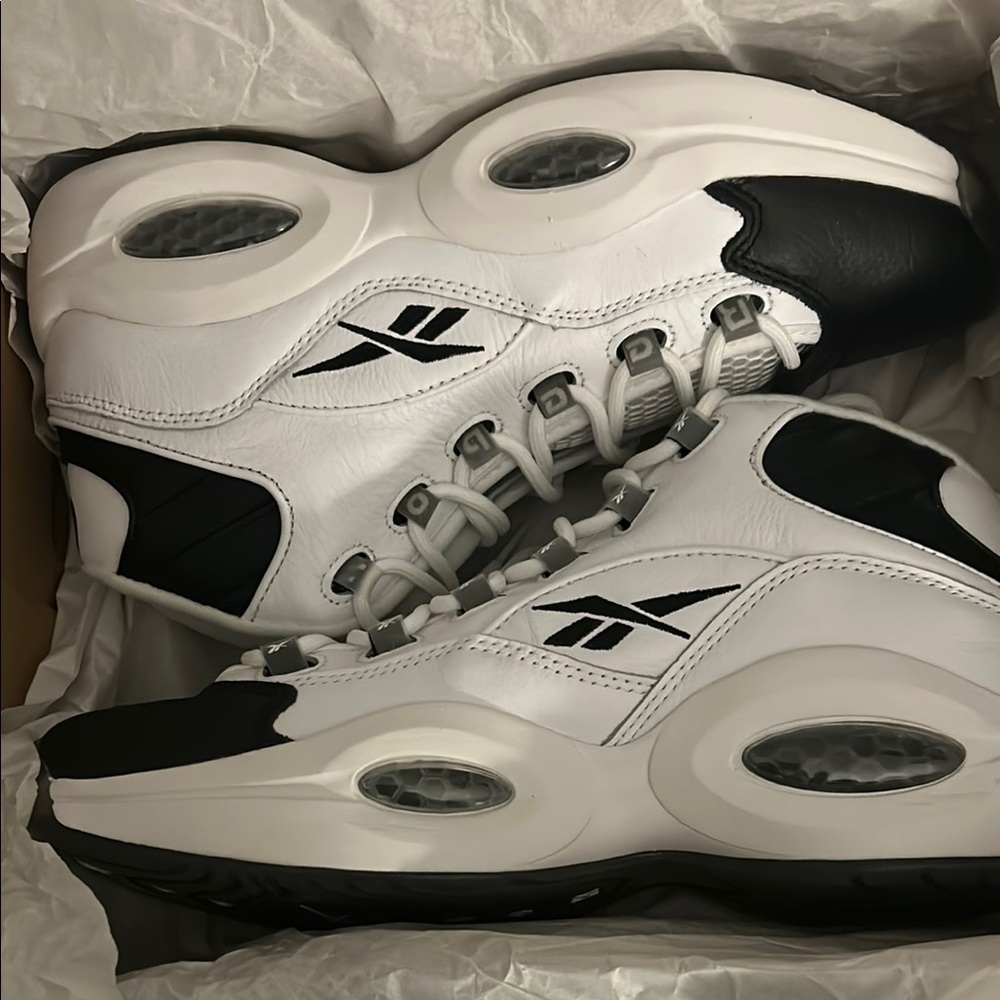 Reebok Men's White and Black Sneakers